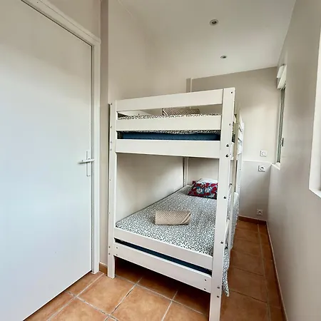Διαμέρισμα 50m - T2 Climatises, & Wifi *