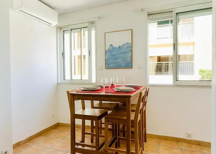 Apartament 50m Plage, Clim & Wifi