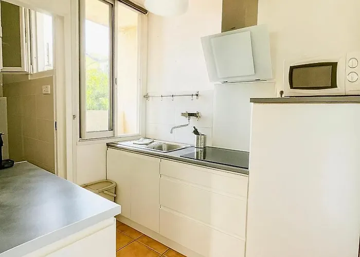 Apartament 50m Plage, Clim & Wifi *