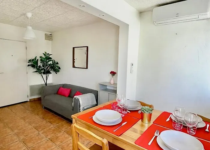 Apartament 50m Plage, Clim & Wifi *